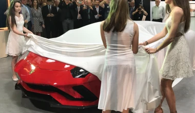 Η Lamborghini Aventador S προσγειώθηκε στην Ελλάδα (+vid)