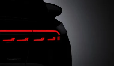 Τo Audi A8 κάνει το μποτιλιάρισμα… παιχνιδάκι (video)