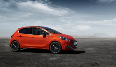 PEUGEOT 208. Fully Connected!