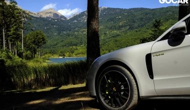 Με την Porsche Panamera 4 E-Hybrid στη λίμνη Δόξα