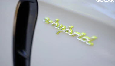 Με την Porsche Panamera 4 E-Hybrid στη λίμνη Δόξα