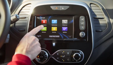 Νέο Renault CAPTUR. Το crossover που ζει κάθε στιγμή!