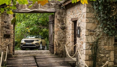 ΟΔΗΓΟΥΜΕ το νέο Opel Grandland X στην Ελλάδα