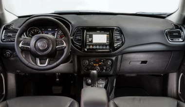 ΝΕΟ JEEP COMPASS. Έξω από τα συνηθισμένα