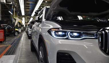 Βγήκε στους δρόμους το μεγάλο SUV της BMW (vid)