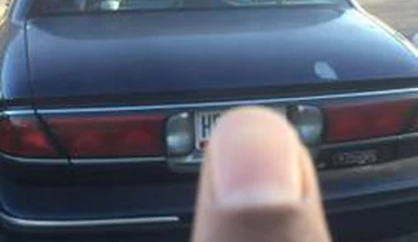 Αυτή είναι η νέα μόδα ανάρτησης αγγελιών αυτοκινήτων;