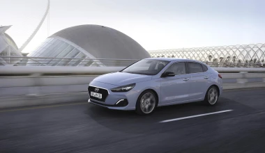 ΠΡΩΤΗ ΟΔΗΓΗΣΗ: Nέο Hyundai i30 Fastback