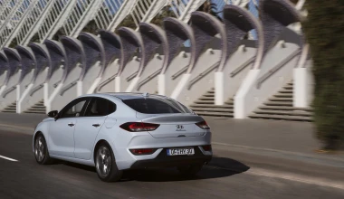ΠΡΩΤΗ ΟΔΗΓΗΣΗ: Nέο Hyundai i30 Fastback
