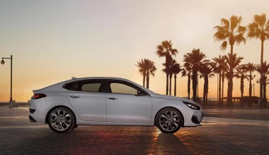 ΠΡΩΤΗ ΟΔΗΓΗΣΗ: Nέο Hyundai i30 Fastback