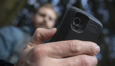 Ένα σκληροτράχηλο smartphone από τη Land Rover