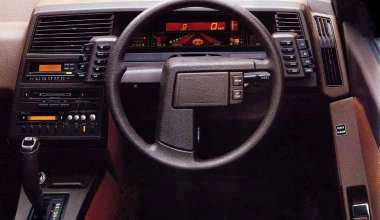 10 ξεχωριστά τιμόνια αυτοκινήτων