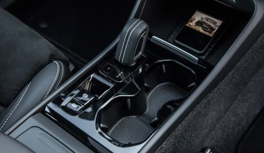 ΟΔΗΓΟΥΜΕ στην Ελλάδα το νέο Volvo XC40