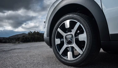 ΟΔΗΓΟΥΜΕ στην Ελλάδα το νέο Citroen C4 Cactus