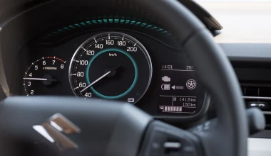 Suzuki Hybrid: 3 μοντέλα - Maximum οικονομία (vid)