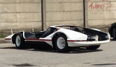 Αυτή η Ferrari βγήκε πρώτη φορά στον δρόμο (video)