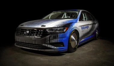 Το Volkswagen Jetta πάει για ρεκόρ ταχύτητας