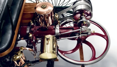 H Mercedes-Benz πουλάει το 