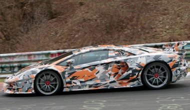 Η Lamborghini Aventador SVJ «απειλεί» την Porsche