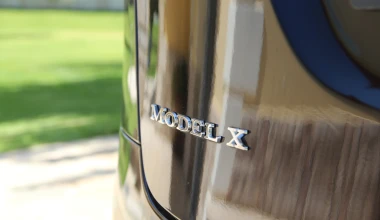 ΟΔΗΓΟΥΜΕ στην Ελλάδα το Tesla Model X