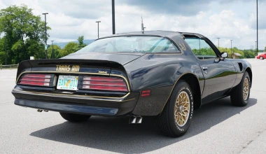 Σε πλειστηριασμό η Pontiac του Burt Reynolds