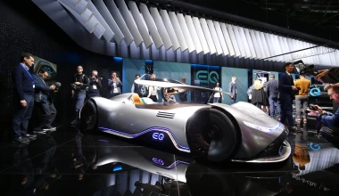 4+1 supercars που είδαμε στο Παρίσι