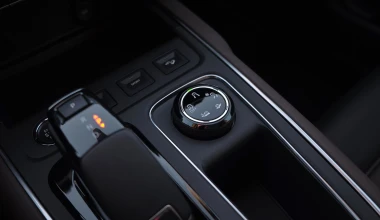 ΟΔΗΓΟΥΜΕ στην Ελλάδα το Citroen C5 Aircross