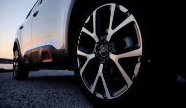 ΟΔΗΓΟΥΜΕ στην Ελλάδα το Citroen C5 Aircross