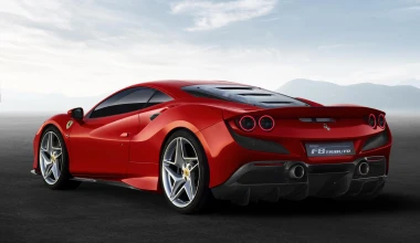 Νέα F8 Tributo: Με τον πιο ισχυρό V8 στην ιστορία της Ferrari