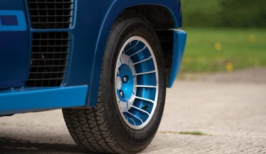 Αυτό το Renault 5 Turbo ή μια... νέα BMW 730d; 