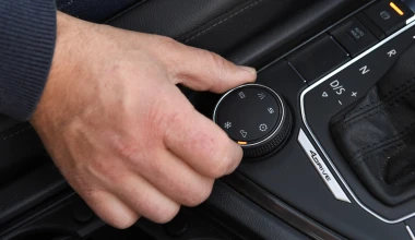 Ξέρεις πώς να περάσεις με αυτοκίνητο έναν αμμόλοφο; (vid)