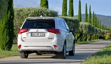 MITSUBISHI OUTLANDER PHEV. To Electric-Hybrid SUV