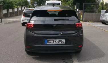 Το ηλεκτρικό Volkswagen ID. 3 εθεάθη στη Στουτγάρδη