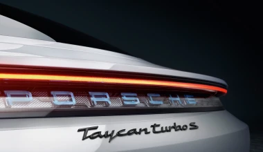 Taycan: Το ηλεκτρικό, τετράθυρο, supercar της Porsche (vid)