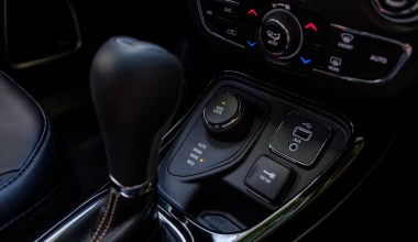 ON & OFF ROAD ΔΥΝΑΤΟΤΗΤΕΣ: Jeep Compass