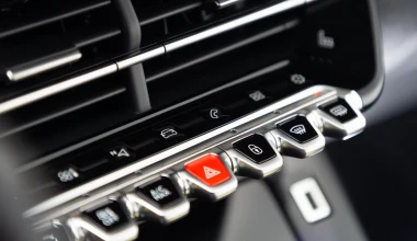 ΟΔΗΓΟΥΜΕ το νέο Peugeot 208