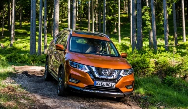 Nissan X-Trail. To Family SUV