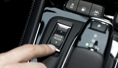 Οδηγούμε το Opel Grandland X Hybrid4 - Ορόσημο