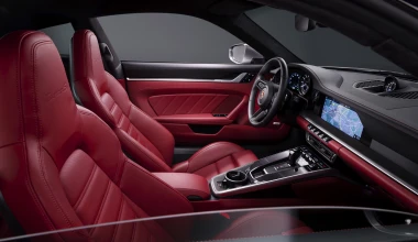 Porsche 911 Turbo S: Με 650 PS και 0-100 km/h σε 2,7 sec, τη λες και γρήγορη...
