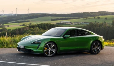 Η Porsche Taycan πήρε δύο βραβεία στο 