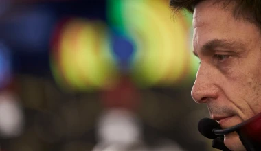 Toto Wolff: Το παιδί που μοίραζε κεριά στους δρόμους της Βιέννης σήμερα είναι ηγέτης στη Formula 1