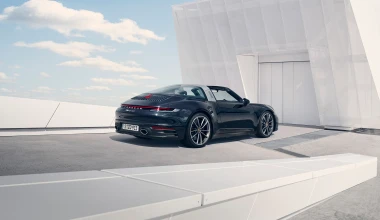 Κυρίες και κύριοι, υποδεχτείτε τη μοναδικότητα της νέας Porsche 911 Targa [video]