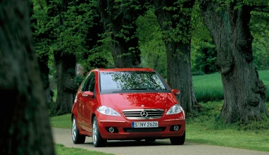 Fight Back: Mercedes-Benz A-Class - Σκόνταψε, σηκώθηκε και έφτασε κορυφή