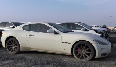 Μια μάντρα γεμάτη παρατημένα supercar και πολυτελή οχήματα (video)