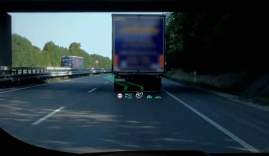 Στη νέα Mercedes-Benz S-Class γίνεται της… οθόνης! (video)