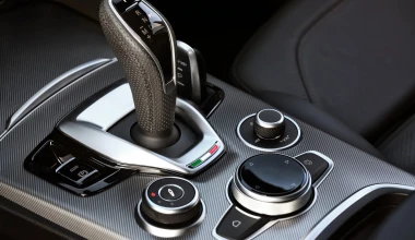 Δοκιμή: Alfa Romeo Giulia Veloce Ti - Make my day!