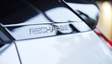 Volvo SUV: Το μέλλον φορτίζει με υβριδικά και ηλεκτρικά μοντέλα