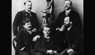 Peugeot: 210 χρόνια ζωής και έπεται συνέχεια