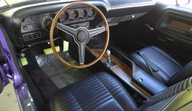 Πόσα θα δίνατε για αυτό το Dodge Challenger;