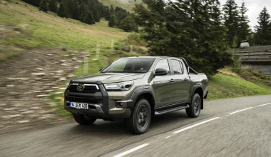 Νέος πιο δυνατός κινητήρας για το Toyota Hilux (video)