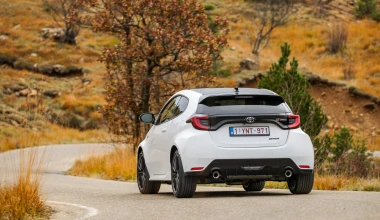 Το Yaris που πάει με το πλάι και κάνει το 0-100 km/h σε 5,5'' (video)